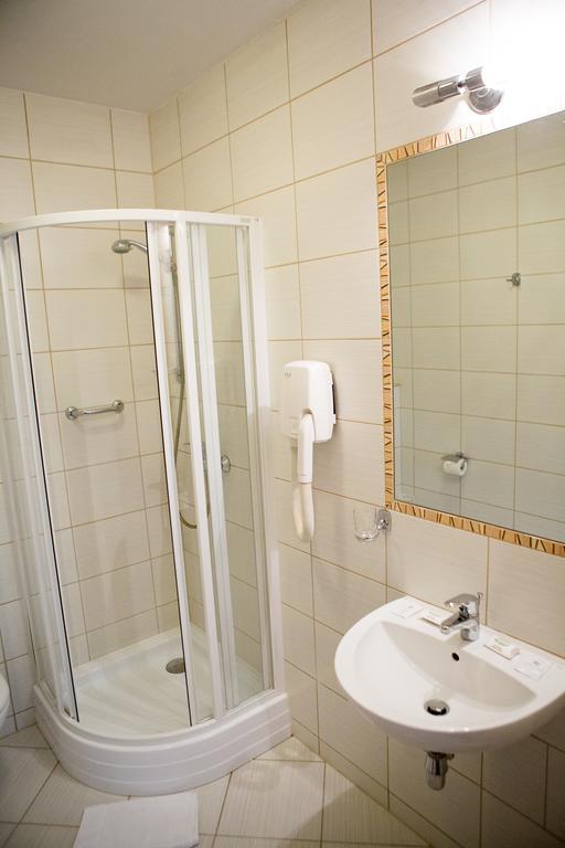 Hotel Classic ジェシュフ 部屋 写真
