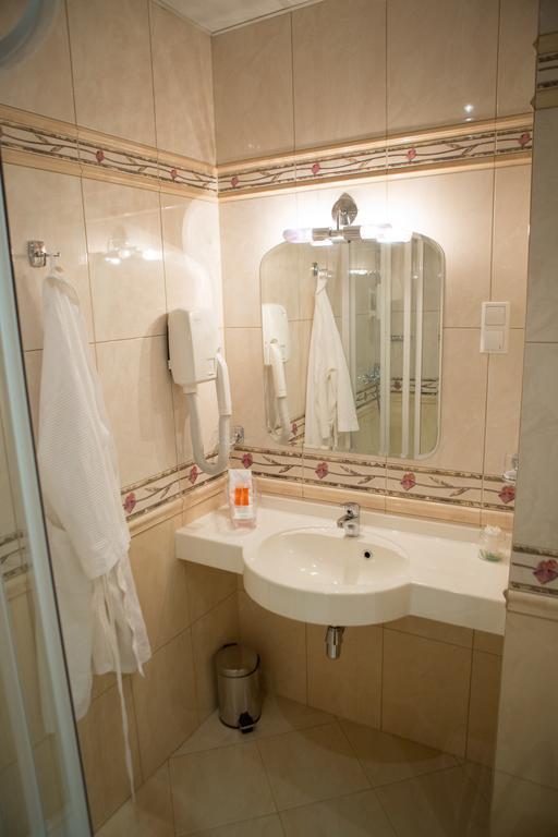 Hotel Classic ジェシュフ 部屋 写真